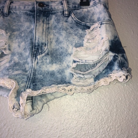 Forever 21 Acid Wash Jean Shorts - Picture 3 of 8